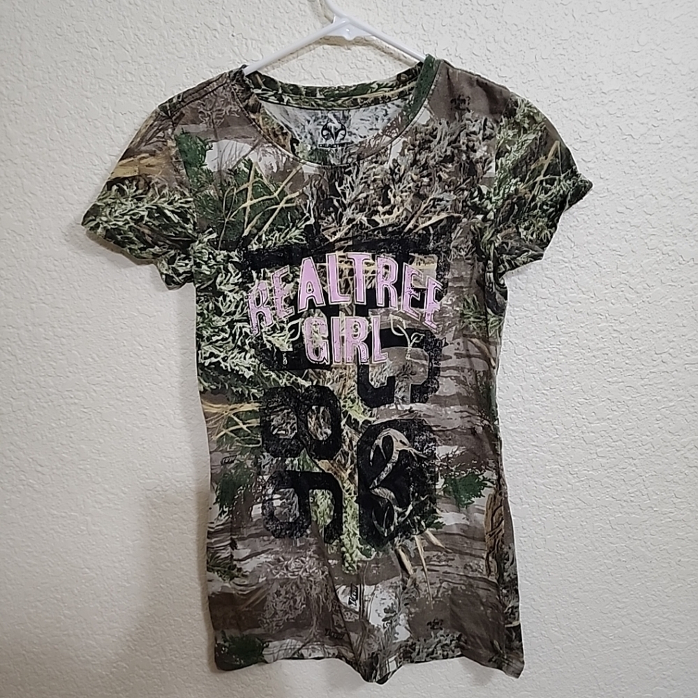Realtree Outfitters Crew Neck T-Shirt Camo With Pink Logo Junior Size Medium